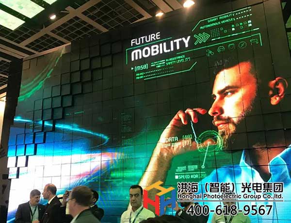 律動十足，百變造型—機械波浪屏裝飾城市新媒體廣告